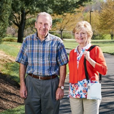 couple with Inogen